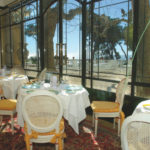 Intérieur du restaurant Les Pins perchés