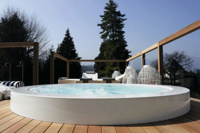 Jacuzzi Jacuzzi