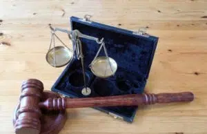 se faire aider par un avocat quand on est un migrant