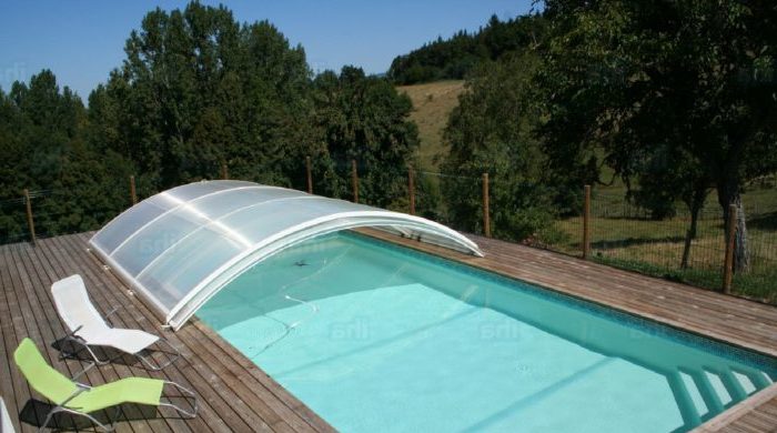 Abris pour une piscine