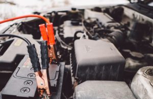 Batterie de voiture complètement déchargée