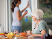 Assistance aide et nettoyage personne agée