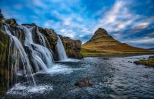 visitez l'islande et ses cascades