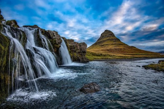 visitez l'islande et ses cascades
