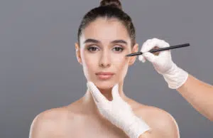 complexe au visage
