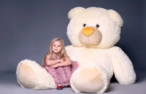 Les peluches géantes : idée de cadeau parfait pour faire plaisir à sa fille peluche géante