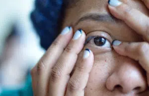 corps flottants yeux