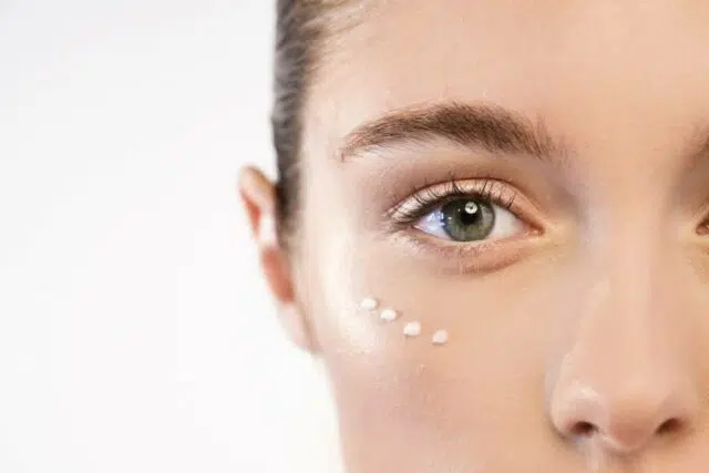 img-raffermir-contour-astuces-yeux-pour.jpg