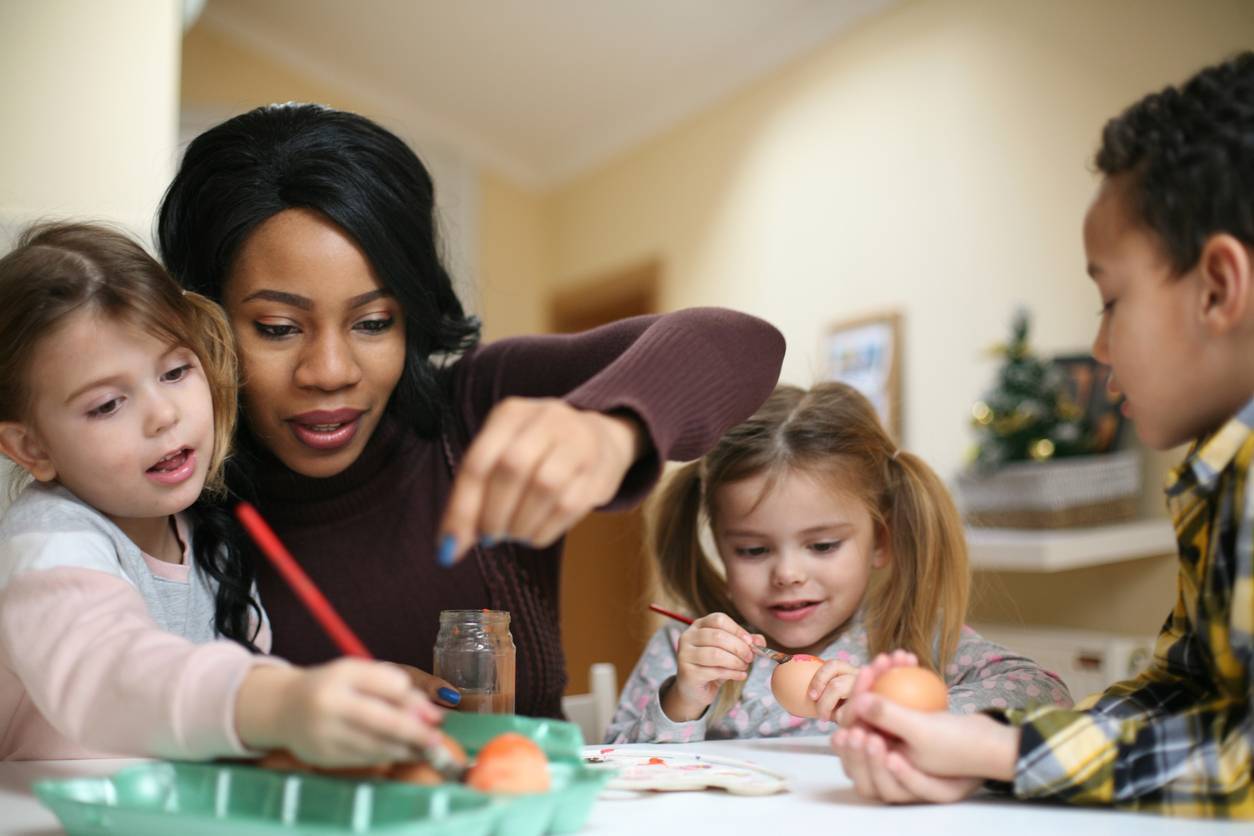 garde d'enfant à domicile nounou