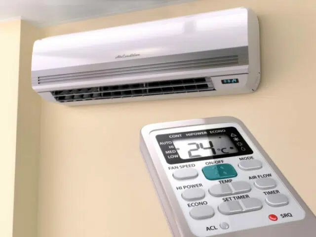 35276101 - remote control directed on air conditioner systrem. 3d climatisation
