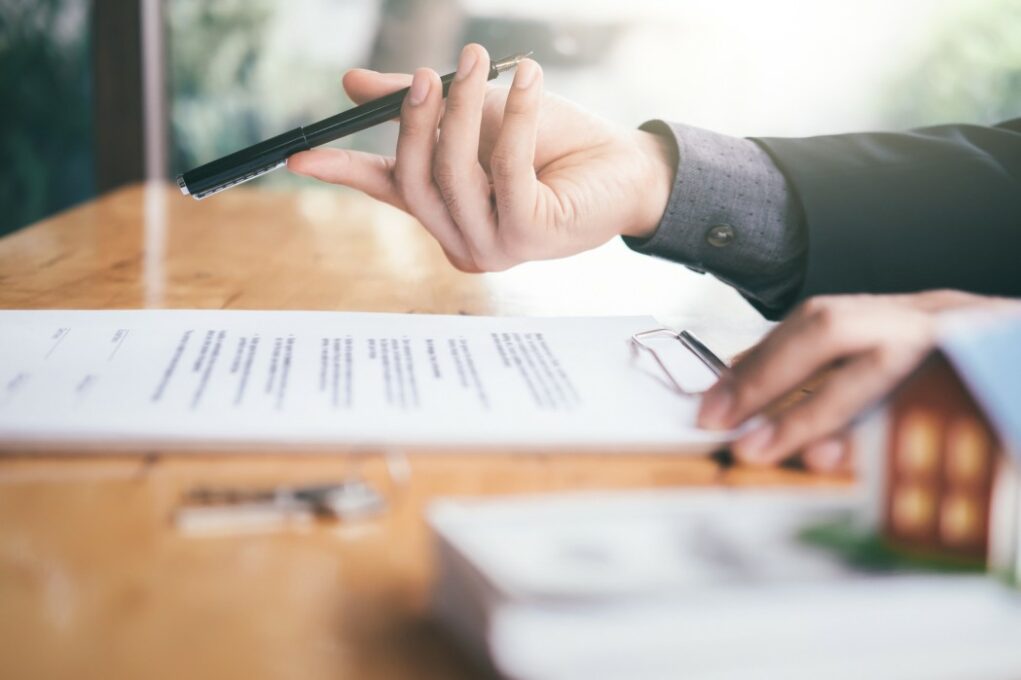 une agence immobilière à frais réduits