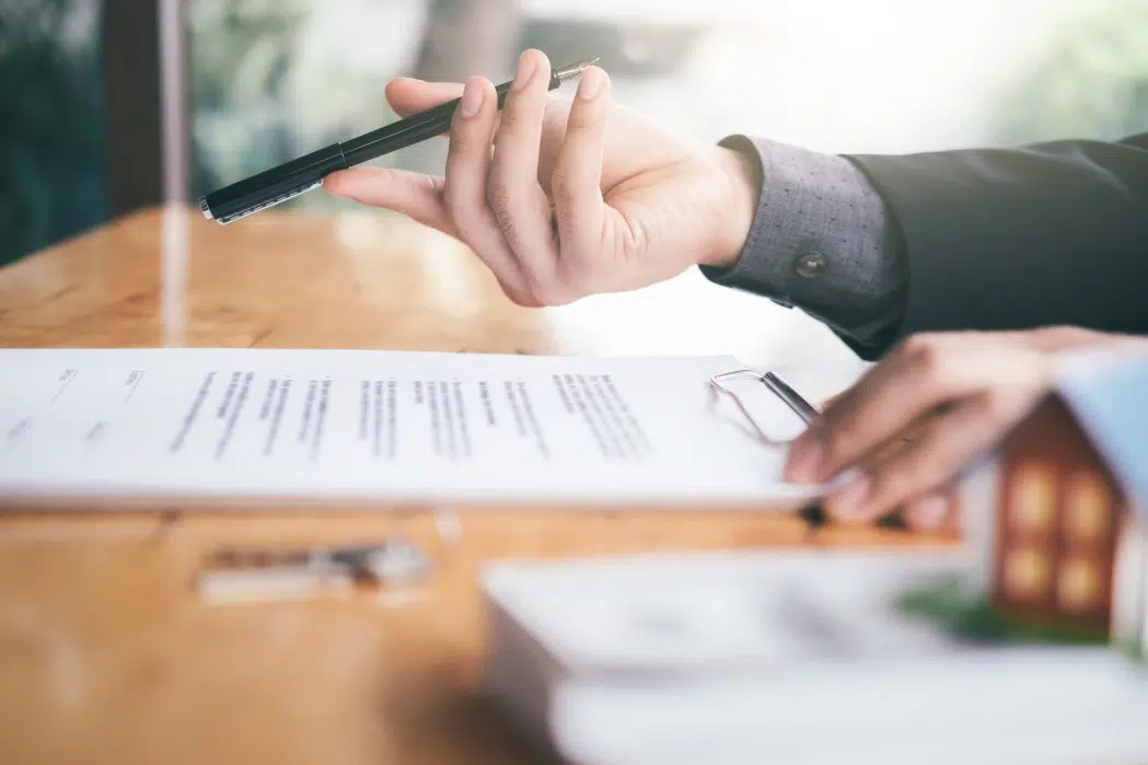 une agence immobilière à frais réduits