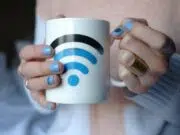 une tasse à café