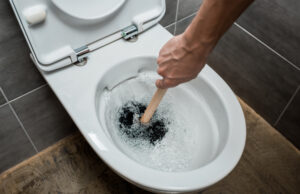 déboucher une canalisation toilette