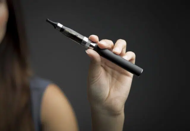 e-cigarette sans chargeur e-cigarette sans chargeur