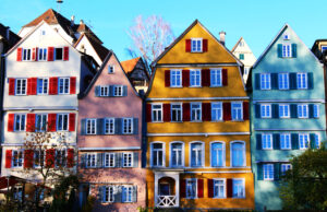 Résidence en béguinage : comment sont organisés les béguinages pour personnes âgées ? résidence béguinage