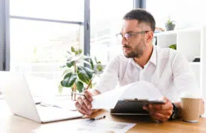 Comment vérifier l’attestation d’assurance décennale d’un artisan ? vérification attestation