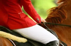 Pourquoi la casquette bombée en cuir est tant aimé par les cavaliers ?