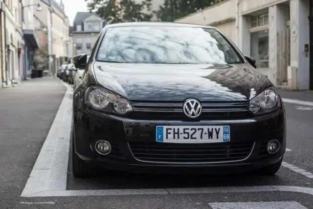 pourquoi-la-volkswagen-golf-est-elle-une-voiture-d-occasion-populaire.jpg