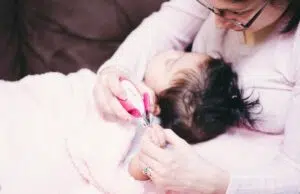 Comment choisir un coupe-ongle pour bébé pour couper les petits ongles sans danger ? coupe-ongle bébé