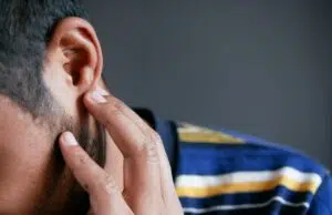 oreille droite