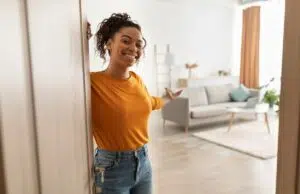 Comment trouver un cadeau de crémaillère cool qui change des classiques ?