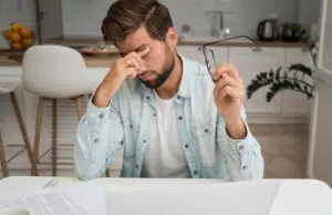 paupière gauche tremble