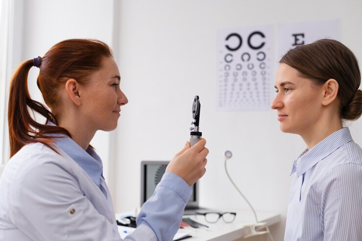 médecin ophtalmologiste