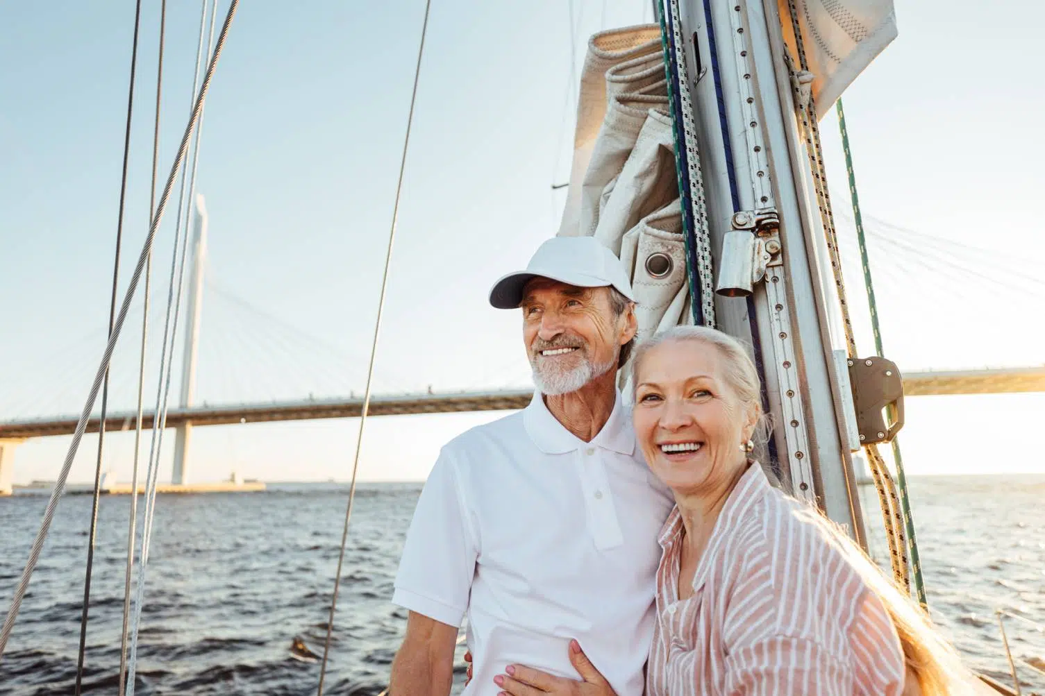 concessionnaire bateaux occasion acheter achat retraite navire catamaran moteur semi-rigide
