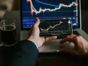 un logiciel IA d'aide aux traders dans votre routine