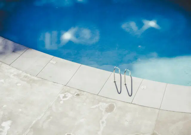 appareil entretien piscine
