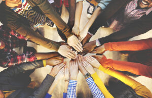 Comment le team building renforce les soft skills en entreprise
