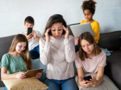 Comment Eyezy peut aider les parents à gérer l’addiction aux écrans Gérer Addiction Écrans