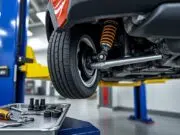 Installation de silent blocs pour Dacia Sandero 3 : guide étape par étape découvrez notre guide étape par étape pour l'installation des silent blocs sur votre dacia sandero 3. suivez nos conseils pratiques pour une réparation efficace et durable.