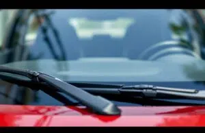 découvrez les erreurs à éviter lors du choix et de l'installation des balais essuie-glace pour votre peugeot 208 ii afin d'assurer une visibilité optimale et une sécurité maximale.