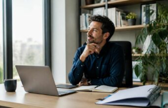 découvrez pourquoi prendre le temps de réfléchir est un atout professionnel essentiel pour améliorer la prise de décision, la créativité et la gestion du stress au travail.