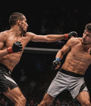 découvrez les combattants poids mouche en ufc, connus pour leur vitesse fulgurante et leur agilité exceptionnelle dans l'octogone.